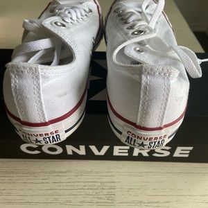 White Converse size 7